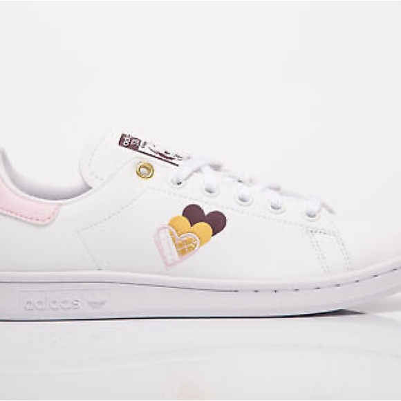 White and pink Stan smiths with hearts - Picture 2 of 6